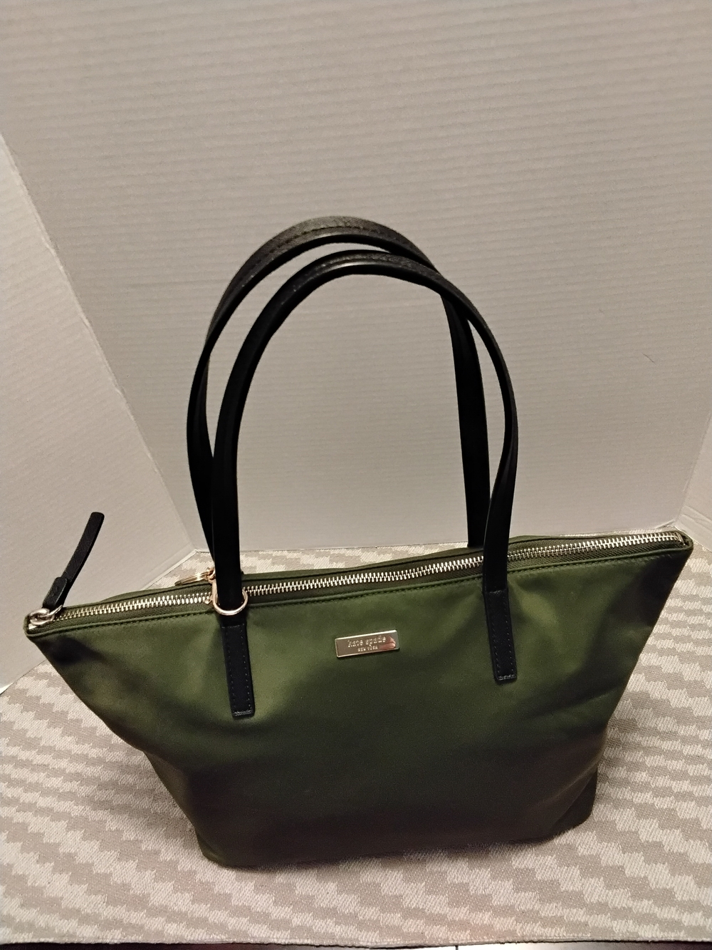 Kate Spade Olive Green Tote Bag with Black Handles - Picture 3 of 6